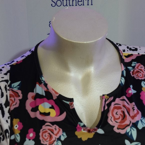 Peasant Blouse with Empire Waist, Floral & Animal Print Size 3X - Picture 13 of 14